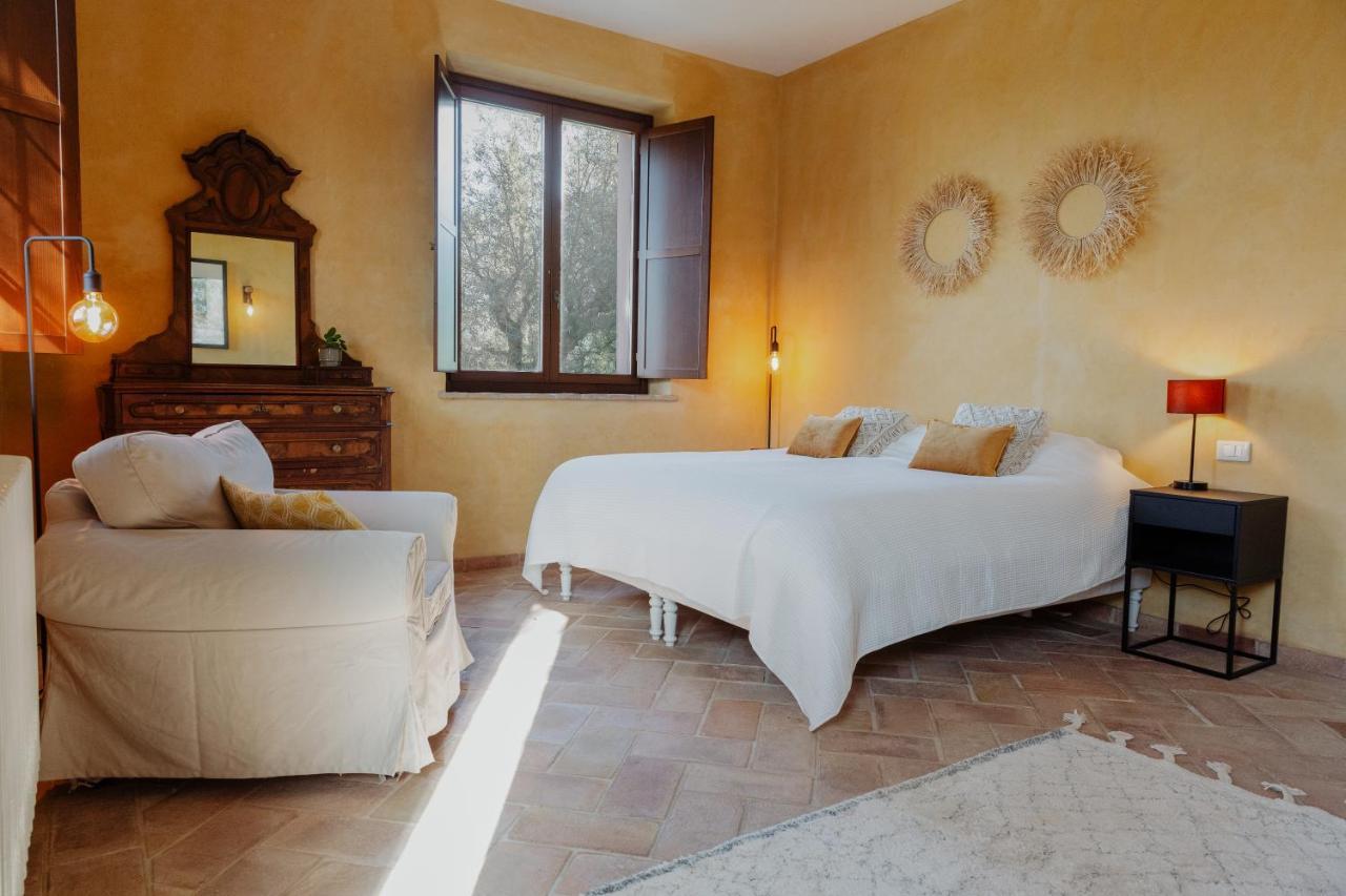 Agriturismo Qui Voglio Monte Roberto Екстериор снимка