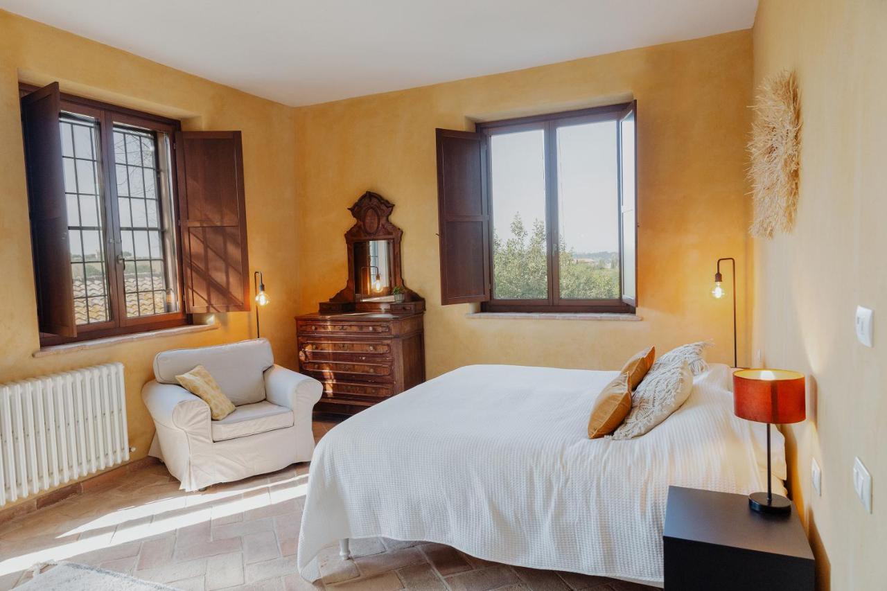 Agriturismo Qui Voglio Monte Roberto Екстериор снимка