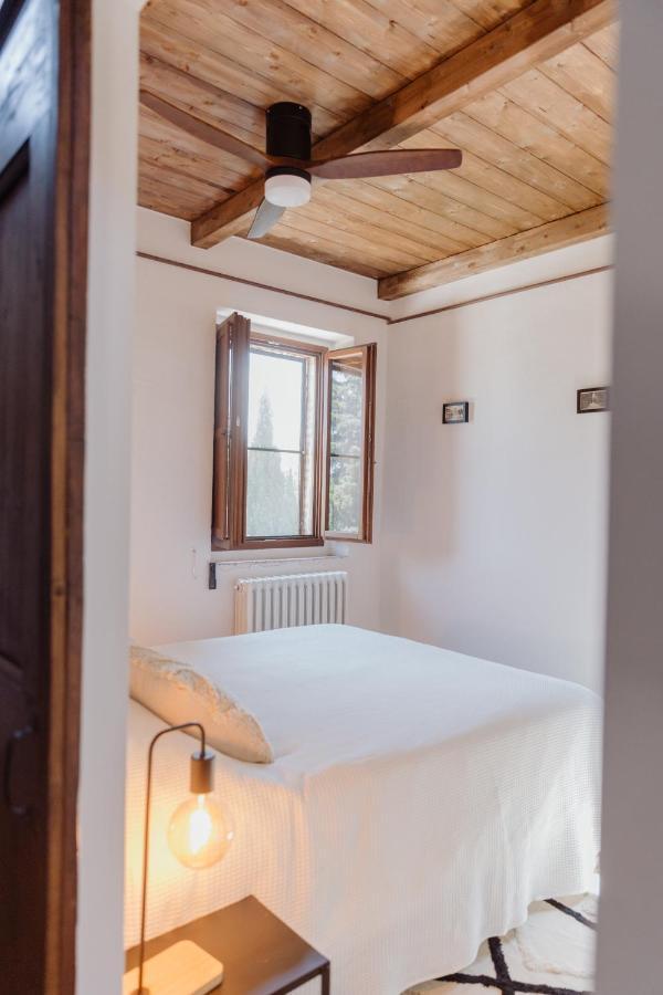 Agriturismo Qui Voglio Monte Roberto Екстериор снимка