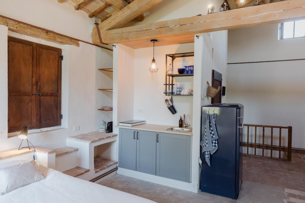Agriturismo Qui Voglio Monte Roberto Екстериор снимка