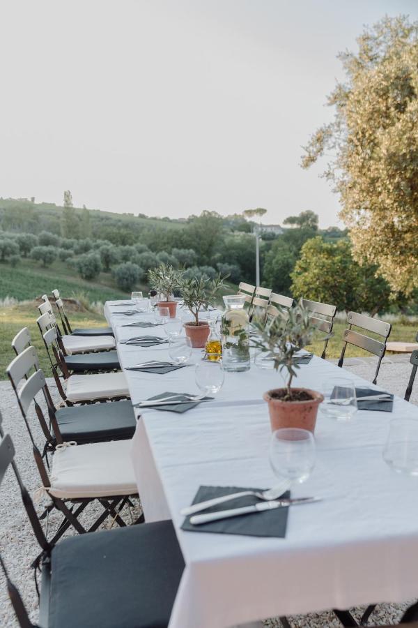 Agriturismo Qui Voglio Monte Roberto Екстериор снимка