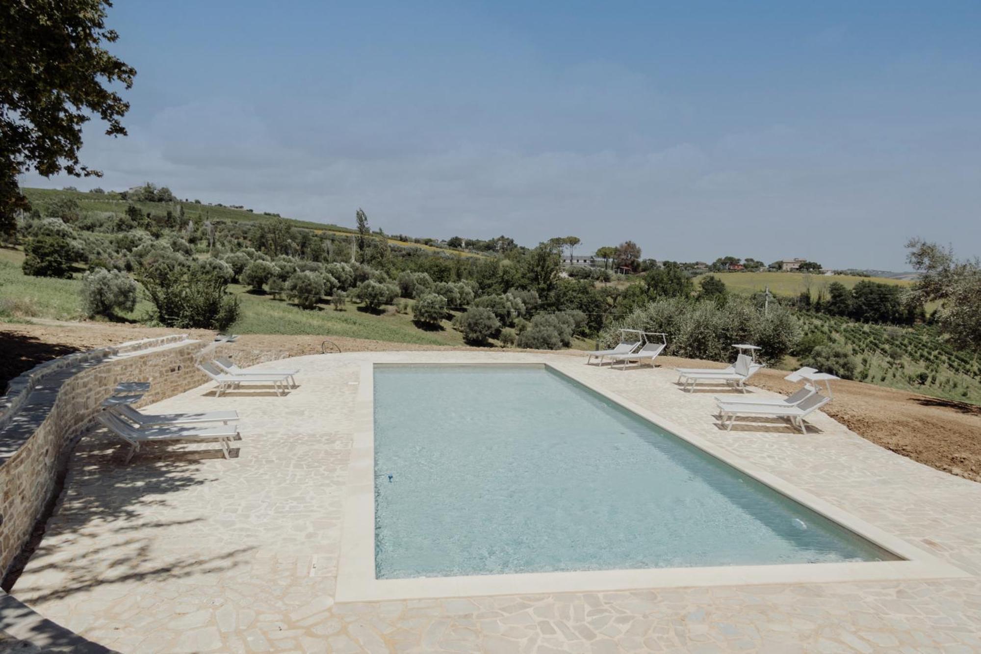 Agriturismo Qui Voglio Monte Roberto Екстериор снимка